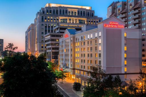 Hilton Garden Inn Arlington/Courthouse Plaza - Housity