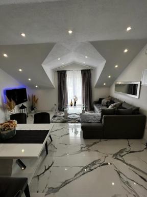Luxury Apartment Megy - Housity