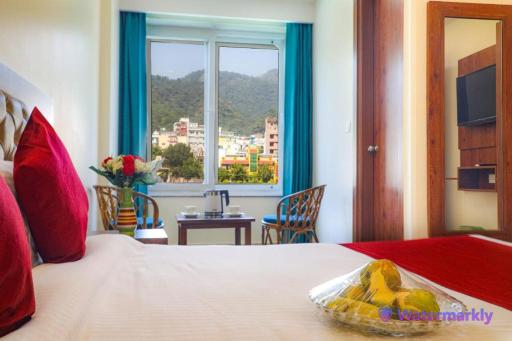 Hotel Dhakad Gold - Tapovan, Rishikesh - Housity