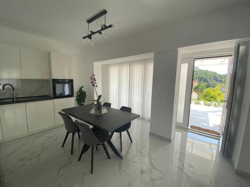 Holiday House Canis - Housity