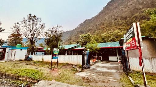 Green Cottage Hotel & Restaurant - Housity