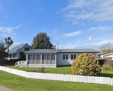 Papamoa Holiday Home - Housity