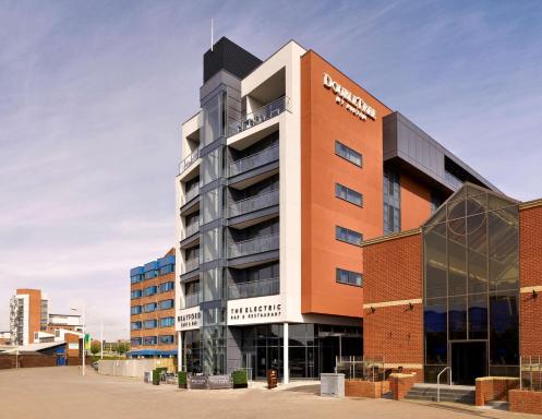 DoubleTree by Hilton Lincoln - Housity