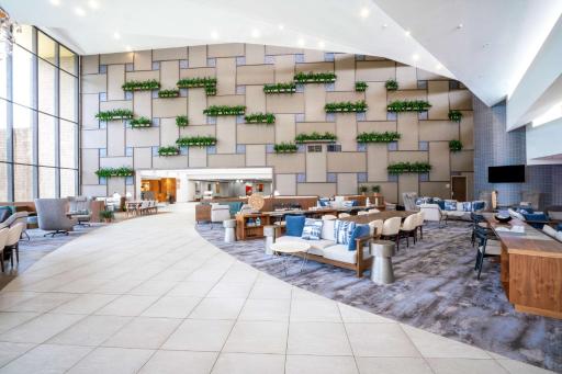 Hilton Memphis - Housity