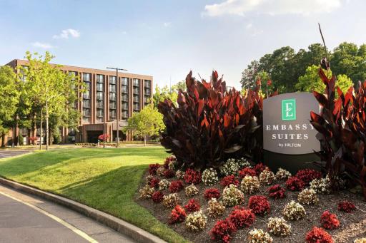 Embassy Suites by Hilton Richmond - Housity