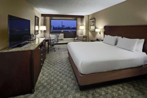 DoubleTree by Hilton San Antonio Downtown - Housity