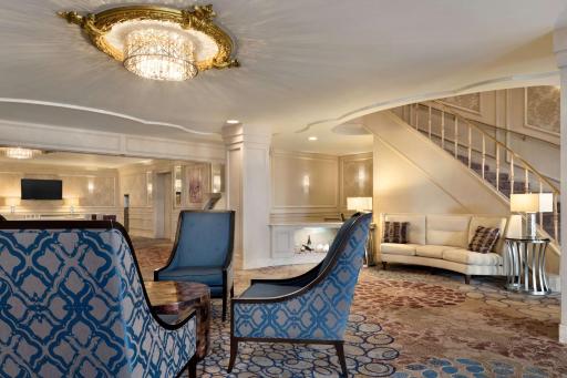 Hilton St. Louis Frontenac - Housity
