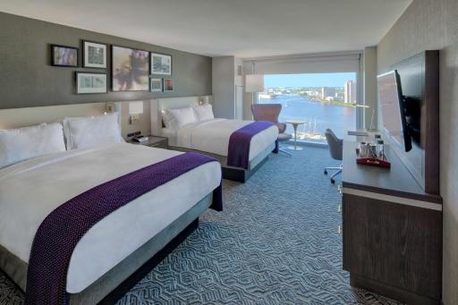 Hilton Norfolk The Main - Housity