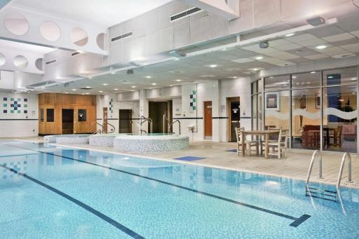 Doubletree By Hilton Glasgow Strathclyde - Housity