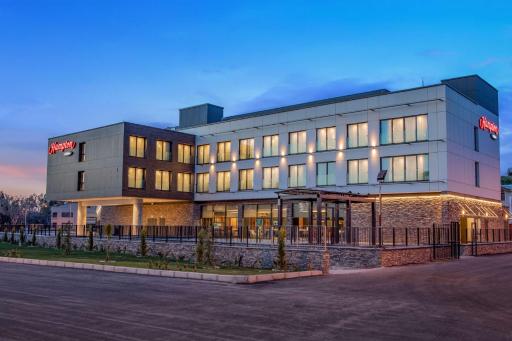 Hampton By Hilton Izmir Aliaga - Housity