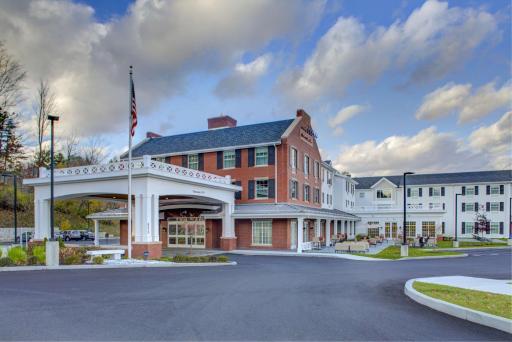 Hampton Inn & Suites Manchester, Vt - Housity