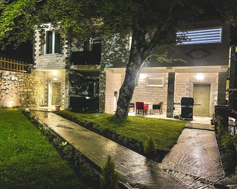 Vila Alpini - Housity