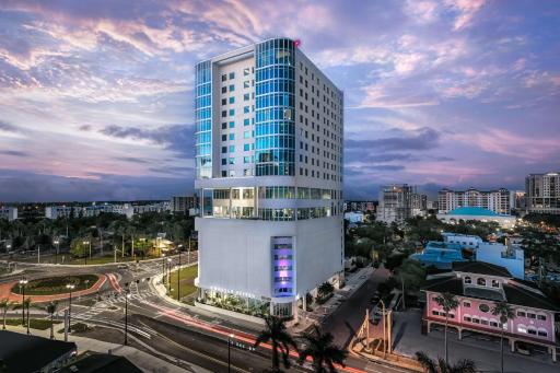 Embassy Suites By Hilton Sarasota - Housity