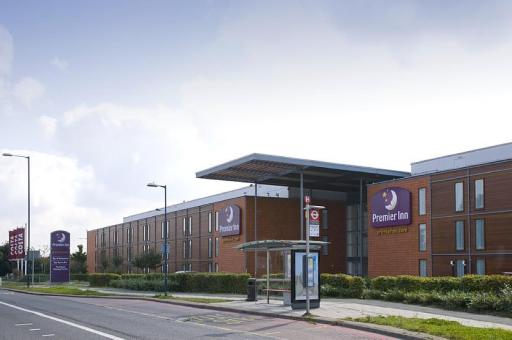 Premier Inn London Heathrow Airport T2 & T3 - Bath Road - Housity
