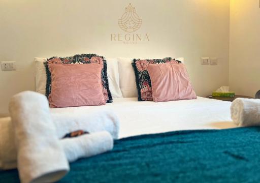 Regina Milano in Crocetta - Sky tv, wifi e breakfast box - Housity