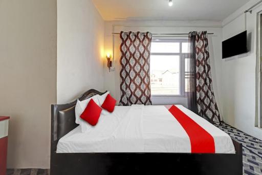 costa green - Housity