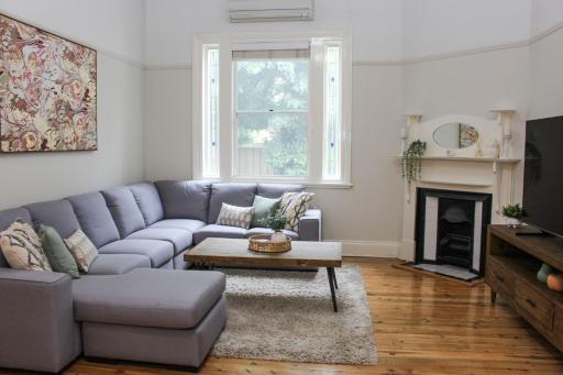 Family Retreat East Tamworth - Housity