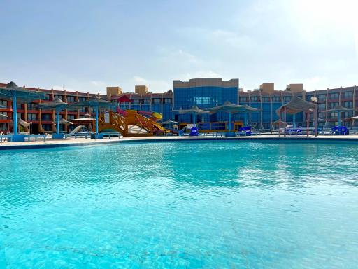 Sinaway Lagoon Aquapark Hotel and Spa - Housity