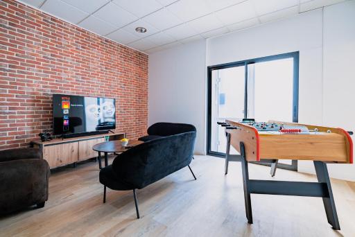 T5 Lafargue 120m2 - Terrasse Salle de sport Baby-foot - Housity