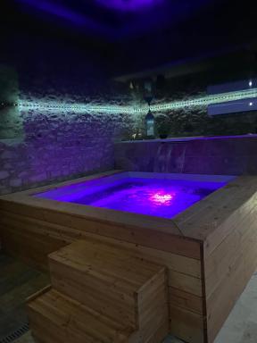 Gite a la ferme avec jacuzzi et sauna - Housity