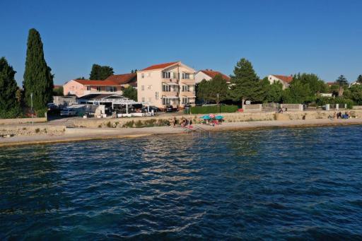 Apartments Lara - Housity