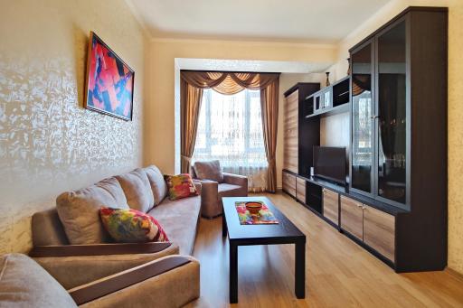 3 Bedroom Apartment in Homey Residence - Hizvo