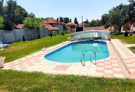 Изворът - La source - Housity