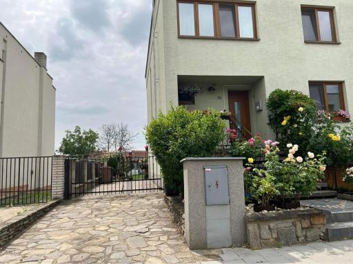 Ubytovani Na Hrazi 91 - Housity