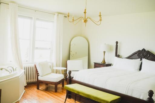 Bellview Luxury Suites - Housity