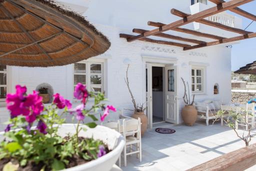 Hotel Begleri - Housity