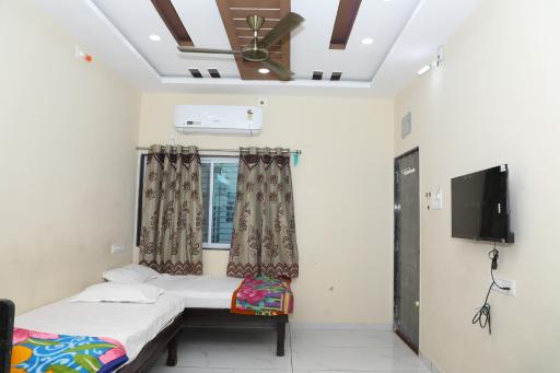 Aradhya Prime Home Stay - Housity