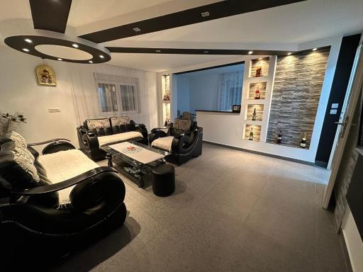 ANGELIKATOS - Housity