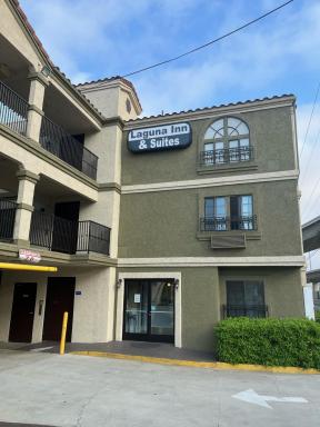 Laguna Inn and Suites - Housity