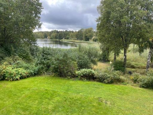 Nyrenoverat strandnära med fantastisk utsikt - Housity