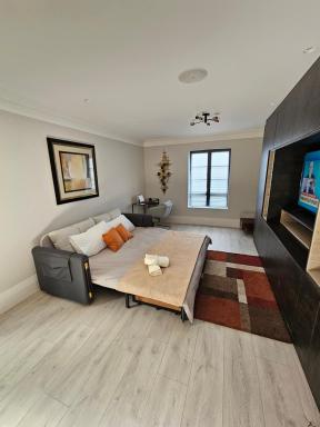 Luxury Room - Housity
