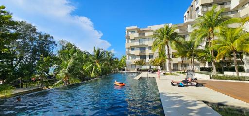 By The Sea Beach Luxury Resort - Batu Ferringhi - Housity