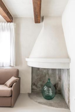 Donna Rina - suggestiva casa nel centro storico - Housity