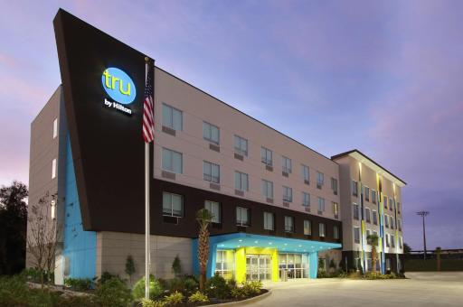 Tru By Hilton Mobile - Housity