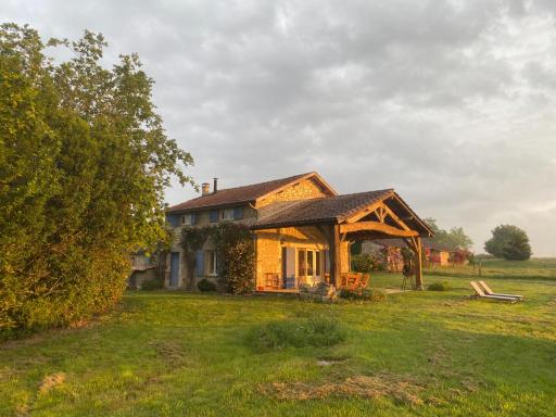Maison 3 chambres, piscine, 2 hectares de jardin - Housity