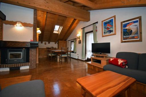 La Mansarda in the Dolomites Jacuzzi - Housity