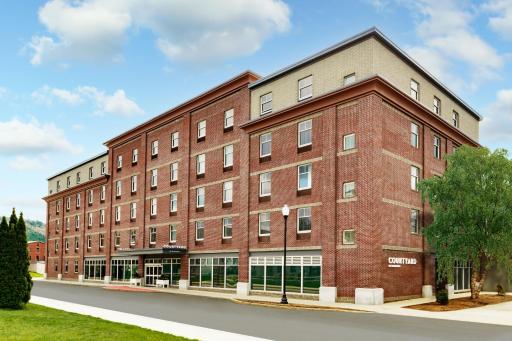 Courtyard Keene Downtown - Housity