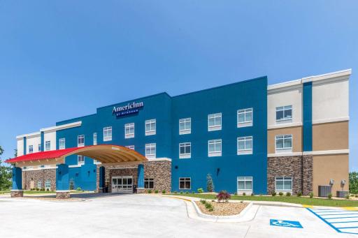 AmericInn by Wyndham Mountain Home - Housity