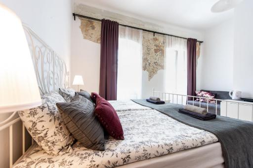 Sobe Poldka - Housity
