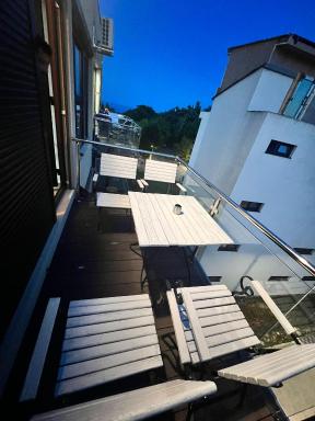 Sun 503 - Housity