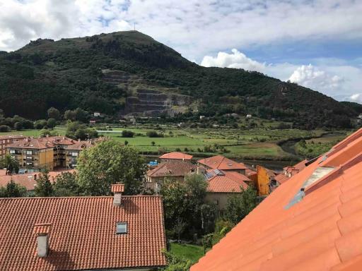 Precioso Ático con parking privado. Vistas al Río - Housity