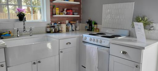 Surprisingly Stylish Stays - Housity
