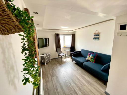 Kennedy House by Blackpool Service Apartments - Housity