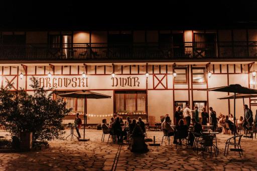Targowski Dwór Mazury - Housity