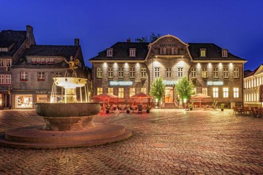 Schiefer Suite Hotel & Apartments - Housity