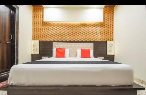 New Amrit guest house Bhagat Singh chowk Phagwara gate - Housity